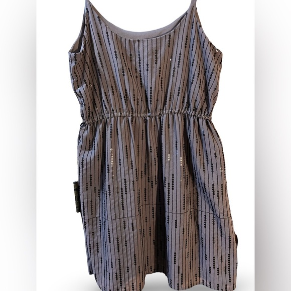 XXI Forever 21 Fun and Flirty Gray/w Black Sequins, Size M - Picture 2 of 5